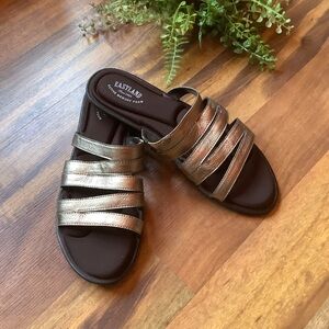 Eastland Size 10M Gold Metallic Leather Slip On Sandals